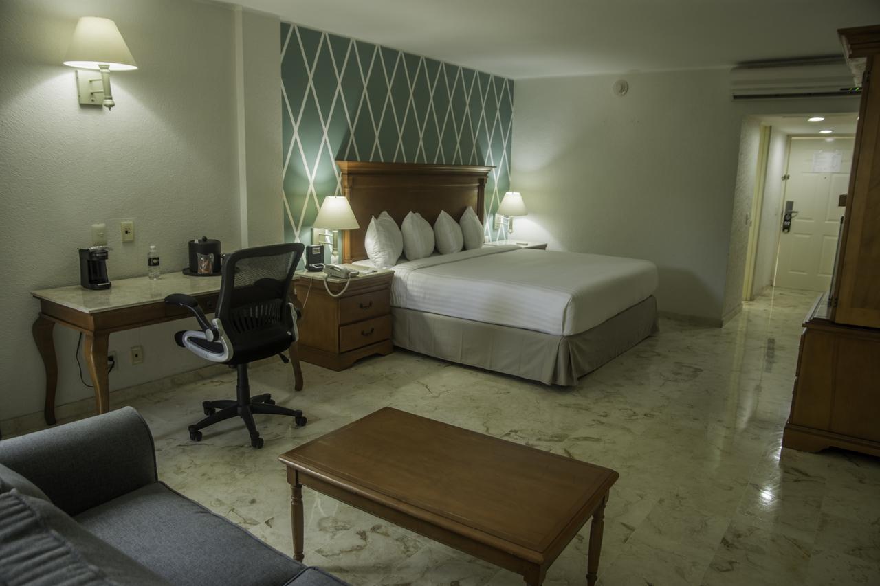 ホテル Continental Caribe Bay チェトゥマル エクステリア 写真