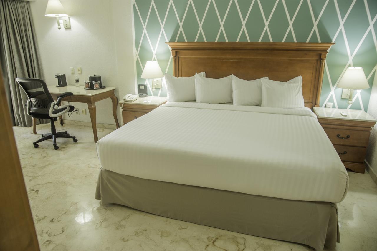 ホテル Continental Caribe Bay チェトゥマル エクステリア 写真