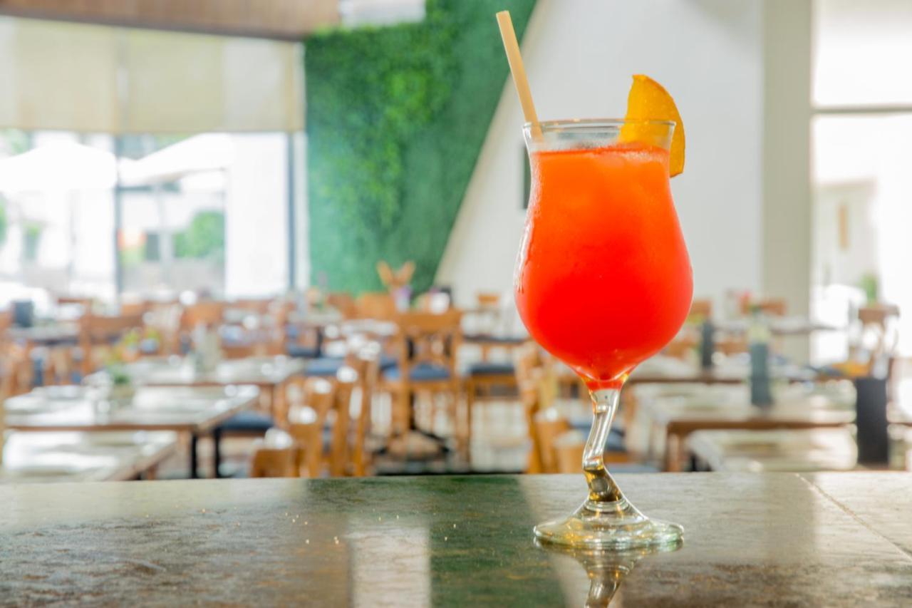 ホテル Continental Caribe Bay チェトゥマル エクステリア 写真